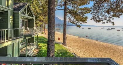 Betty's Place - Beachfront w Lake Access (LA99958)