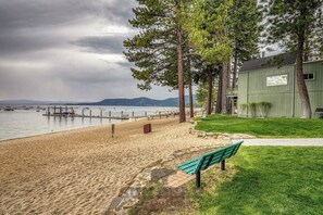 On the beach - Cozy Lakefront Complx - Beach Access (LA99932) (Incline Village)