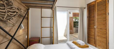 2 عدّة غرف نوم وتجهيزات عازلة للصوت وسرير سفر وواي فاي مجانًا