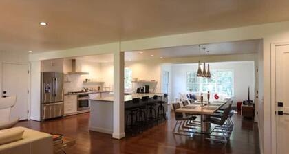 Spacious Modern Home on Middleburg Horse Farm