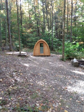 Property grounds - Fox's Den Camping Pod at Camp Earth Connection (Freeville)