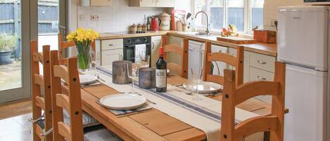 Lavastoviglie, seggiolone, freezer