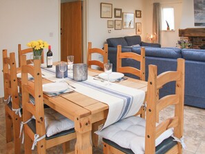 Dining - 2 bedroom accommodation in Happisburgh (Happisburgh)