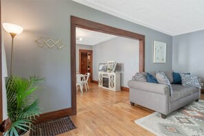 Smart TV, chimenea, Netflix, Hulu