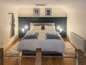 1 bedroom, free WiFi, bed sheets - 1 bedroom accommodation in Aberfeldy (Aberfeldy)