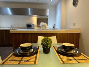 Dining - Heart of Bham Free Parking - Walk to Everything (Birmingham)