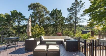 BREATHTAKING VIEWS Executive Lafayette Family Home