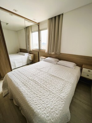 Apartamento urbano | 3 quartos, Wi-Fi de cortesia