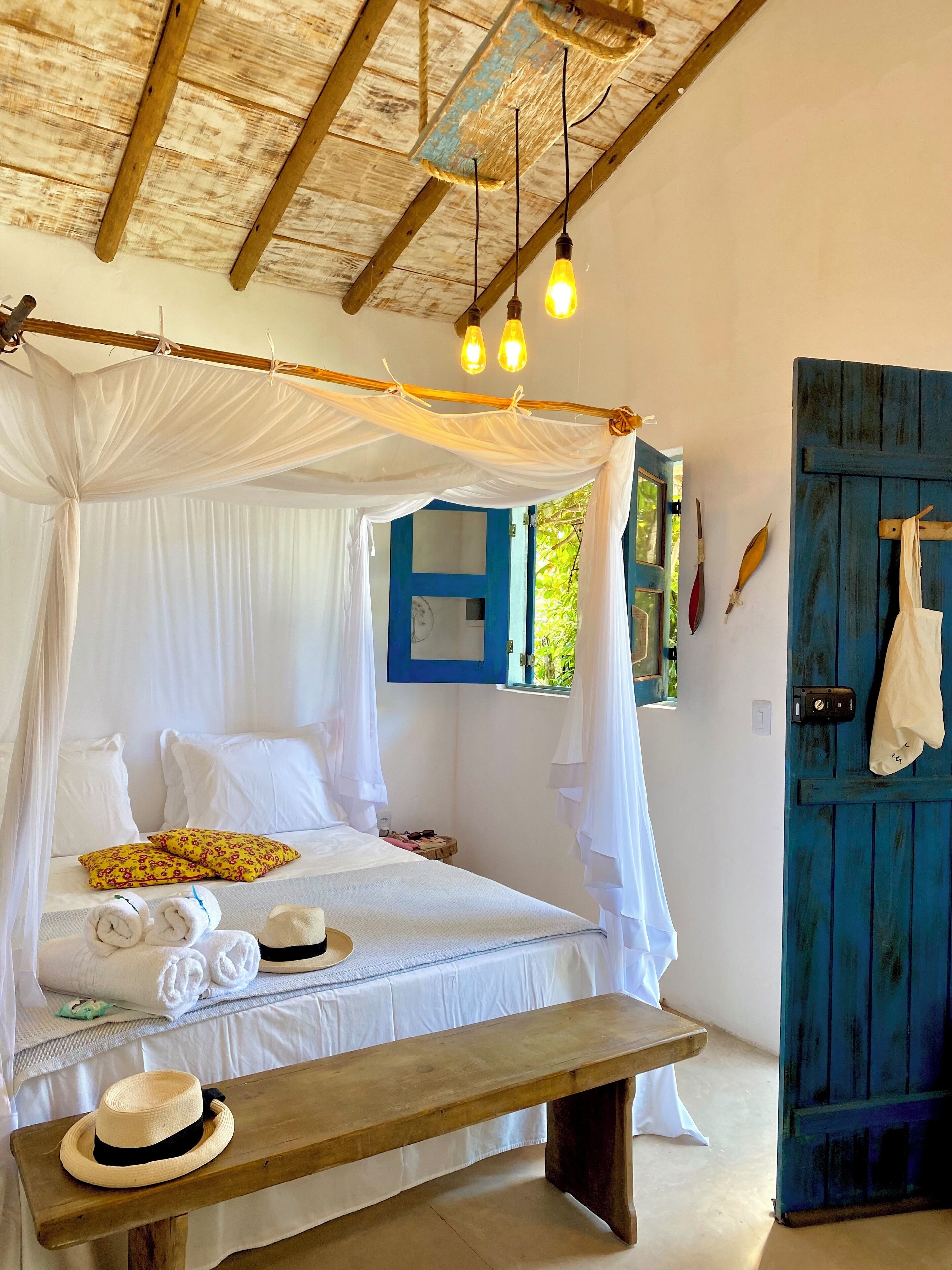 Deluxe Double Room | WiFi (free), individually decorated, bed sheets