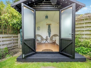 Terrace/patio - 1 bedroom accommodation in Stickford, near Spilsby (Stickford, near Spilsby)