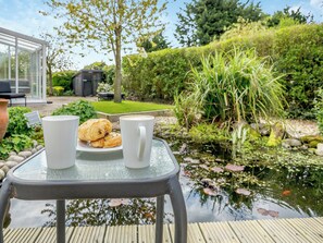 Property grounds - 1 bedroom accommodation in Stickford, near Spilsby (Stickford, near Spilsby)