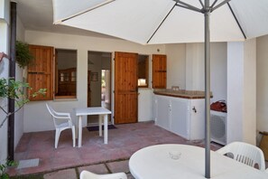 Outdoor dining - M333 - Marcelli, cozy two-room apartment 200 meters from the beach (Marcelli)