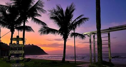 Pé na areia do Guarujá - Praia do Tombo (5-E)