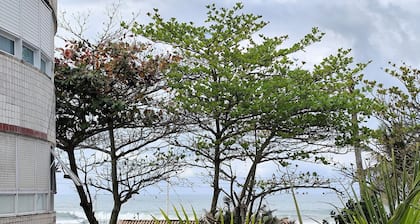 Pé na areia do Guarujá - Praia do Tombo (5-E)
