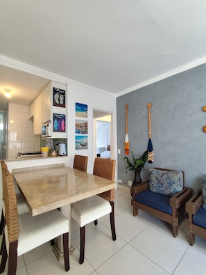 Apartment | Dining