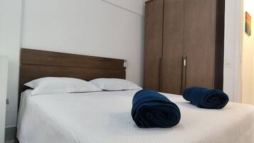 Apartment | 2 bedrooms, laptop workspace, iron/ironing board, free WiFi