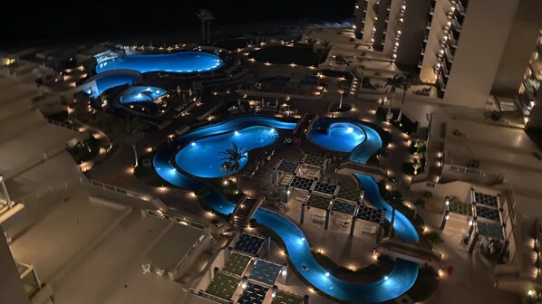 室外游泳池,恒温泳池