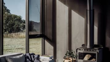 Juberra, One Bedroom, Off-Grid WanderPod | Living area | Fireplace, MP3 dock