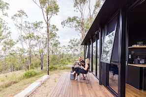 Moy, One Bedroom, Off-Grid WanderPod | 1 dormitorio y ropa de cama de alta calidad