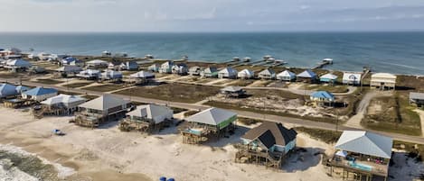 Casa, 5 habitaciones | Playa | En la playa