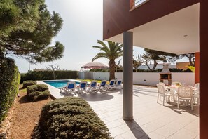 Pool - Villa Emily by Escape Home (Cala´n Bosch)