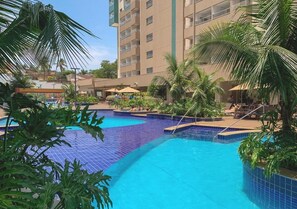 Outdoor pool, a heated pool - Olimpia Park Resort em Frente ao Park Thermas dos Laranjais (Olímpia)