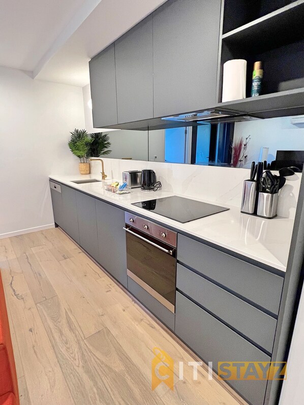 Microones, forn, placa de cuina i rentaplats