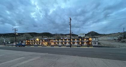Four Sevens Motel