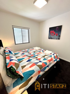 1 slaapkamer, een strijkplank/strijkijzer, gratis wifi