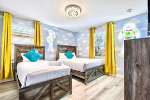 10 habitaciones, tabla de planchar con plancha, wifi y ropa de cama