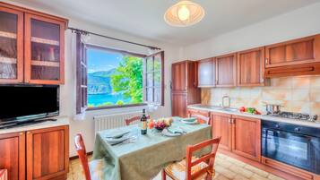 Casa familiare, camere multiple, lato lago (Casa Serena park and Lake View) | Ristoranti