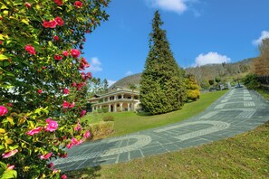 Property grounds - Casa Serena Park and Lake View (Pettenasco)