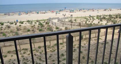 Marigot Beach 209 2 Bedroom Condo by RedAwning