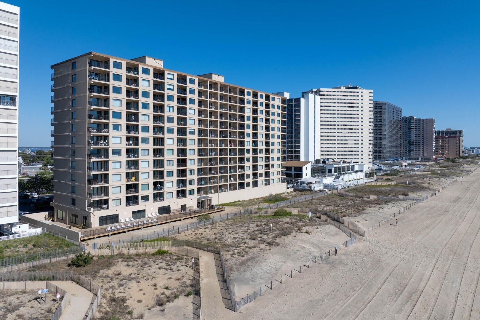 Condo, 2 Bedrooms | Exterior