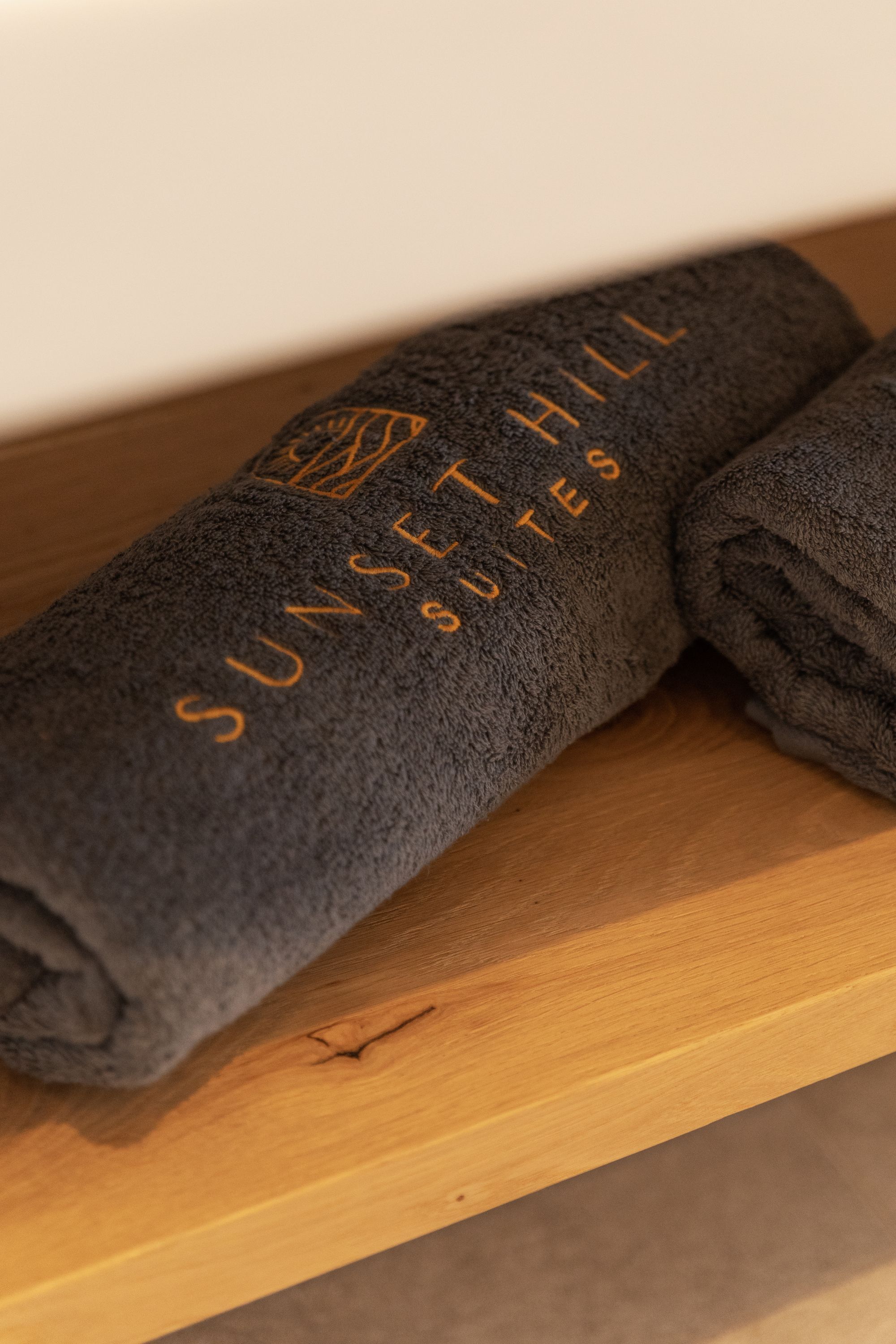 desk, laptop workspace, soundproofing, free wifi