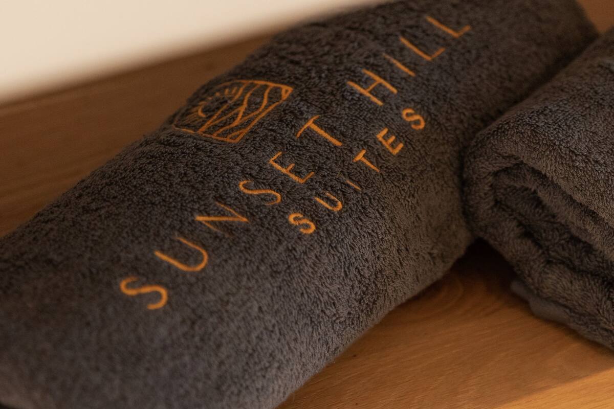 desk, laptop workspace, soundproofing, free wifi