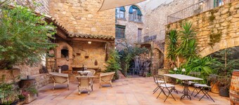 Lovely home in Vilosell with WiFi