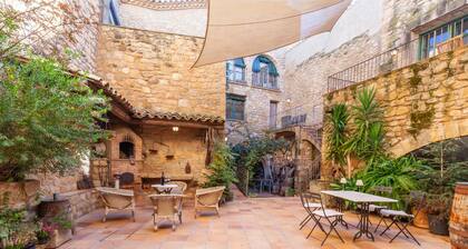 Lovely home in Vilosell with WiFi