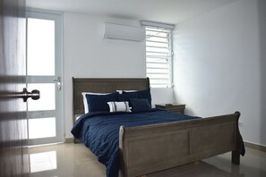 3 عدّة غرف نوم ومكواة/لوح كي وواي فاي وملاءات أسرّة