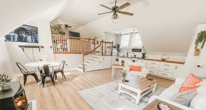 Cozy Comforts! Country living at its finest - just 10 min to downtown Middletown