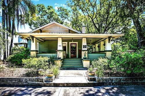 ★Award Winning★ Historic Craftsman Bungalow