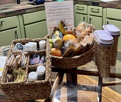 Free daily continental breakfast