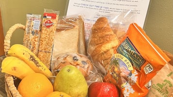 Free daily continental breakfast