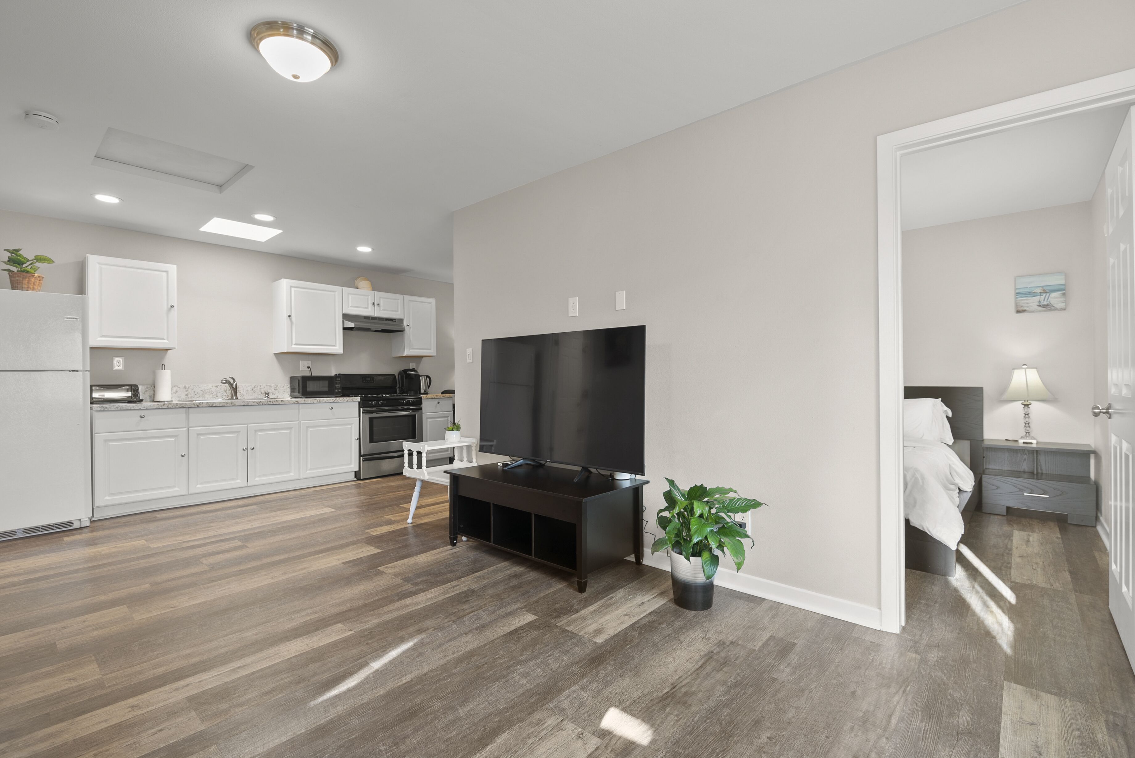One Bedroom With Living Room Downtown Glendora