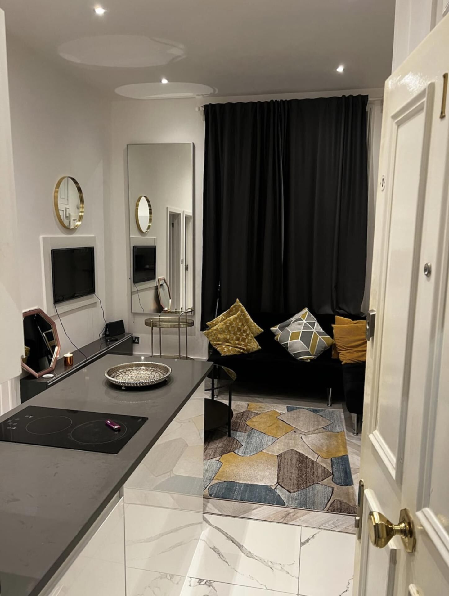 Apartamento, 1 cama Queen | Área de estar