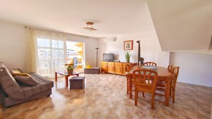 TV - VACAY Villa Mateua (L'ESCALA)