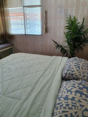 2 bedrooms, desk, iron/ironing board, free WiFi