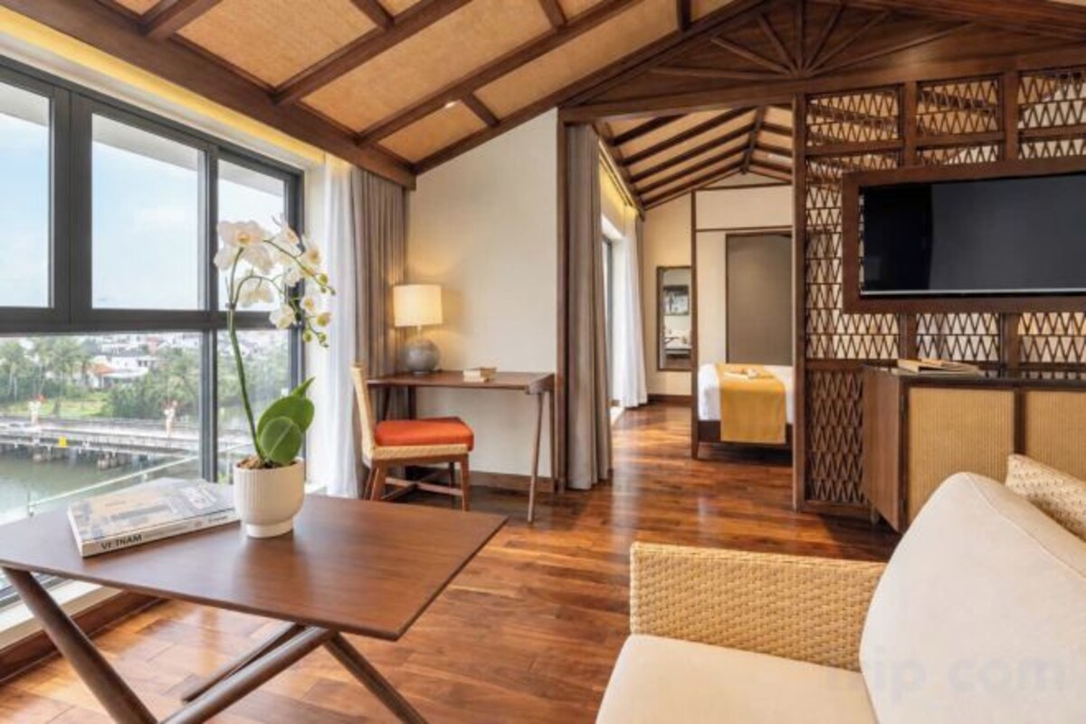 Signature Oasis With River View