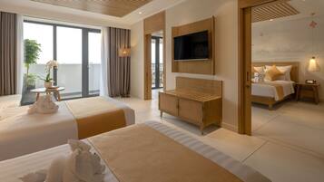 Signature Family Panoramic View | 2 bedrooms, minibar, desk, laptop workspace