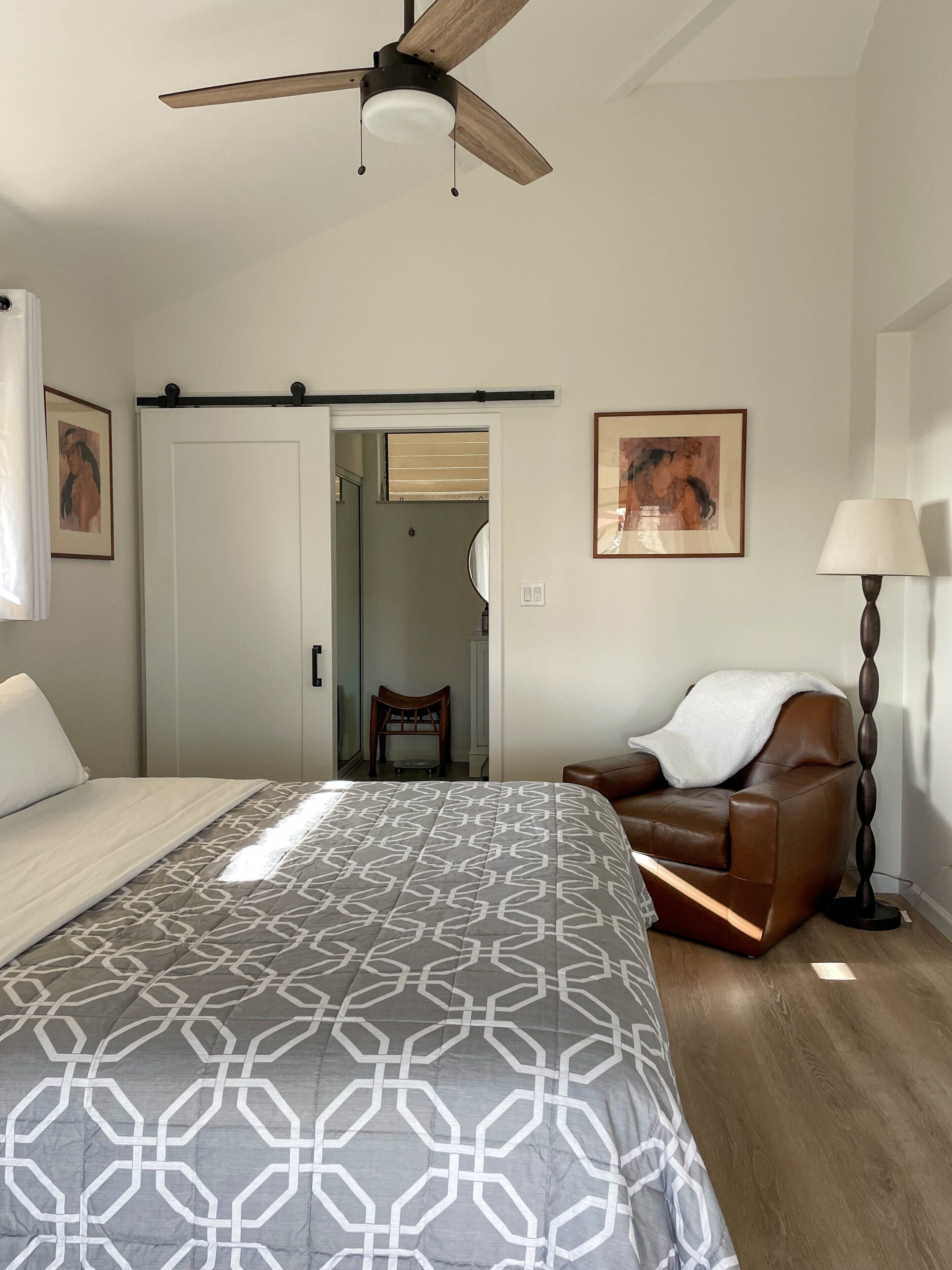 MASTER BEDROOM SUITE